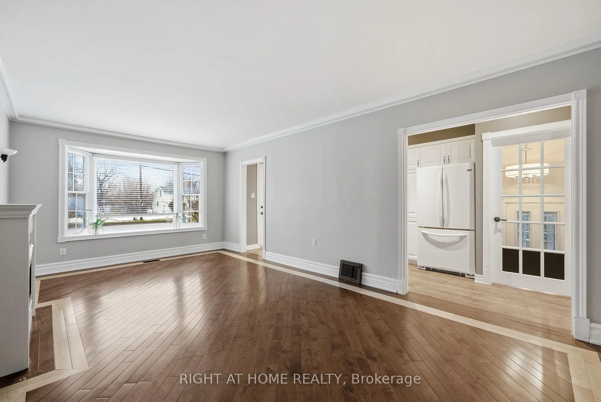 Photo 10 of 1414 Simcoe Street N, Oshawa, Samac — HOMEH