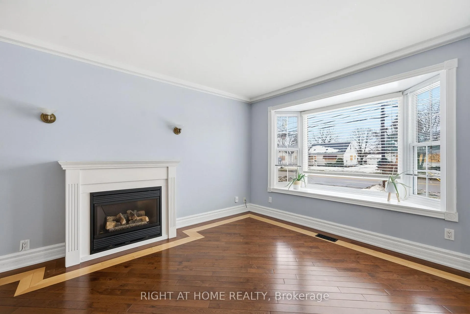 Photo 13 of 1414 Simcoe Street N, Oshawa, Samac — HOMEH