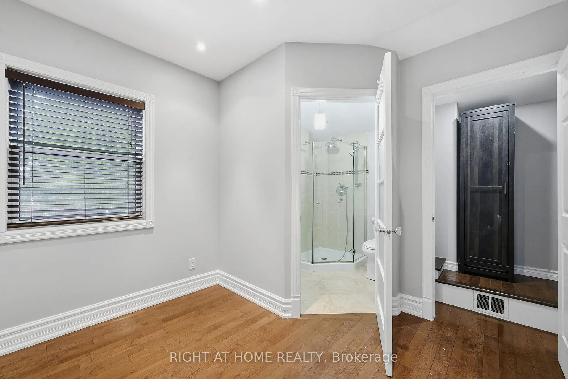Photo 21 of 1414 Simcoe Street N, Oshawa, Samac — HOMEH