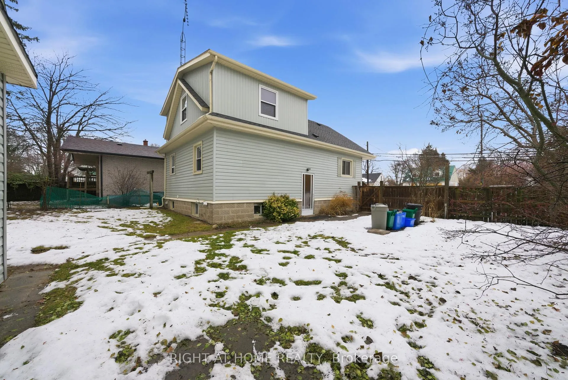 Photo 26 of 1414 Simcoe Street N, Oshawa, Samac — HOMEH