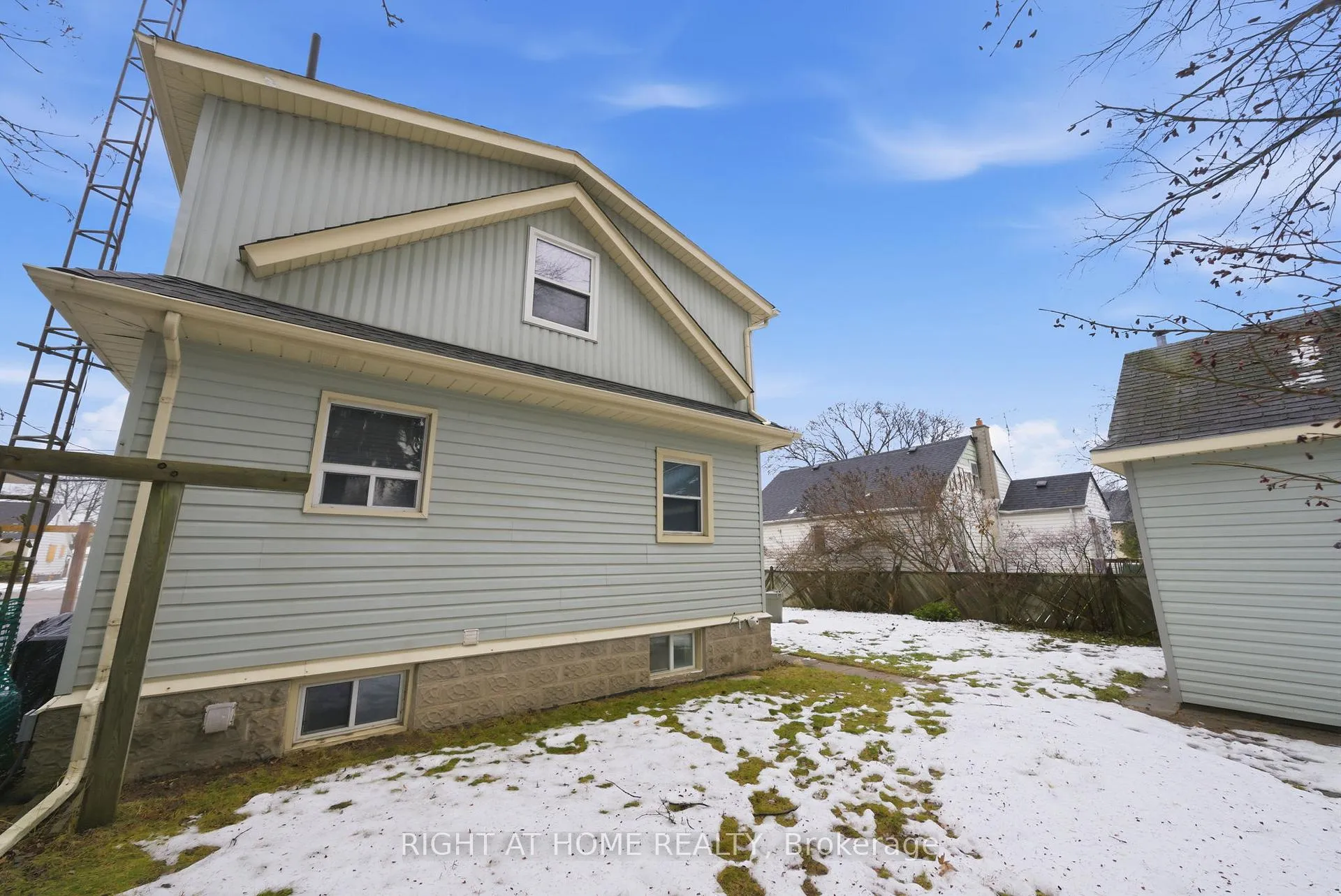 Photo 28 of 1414 Simcoe Street N, Oshawa, Samac — HOMEH