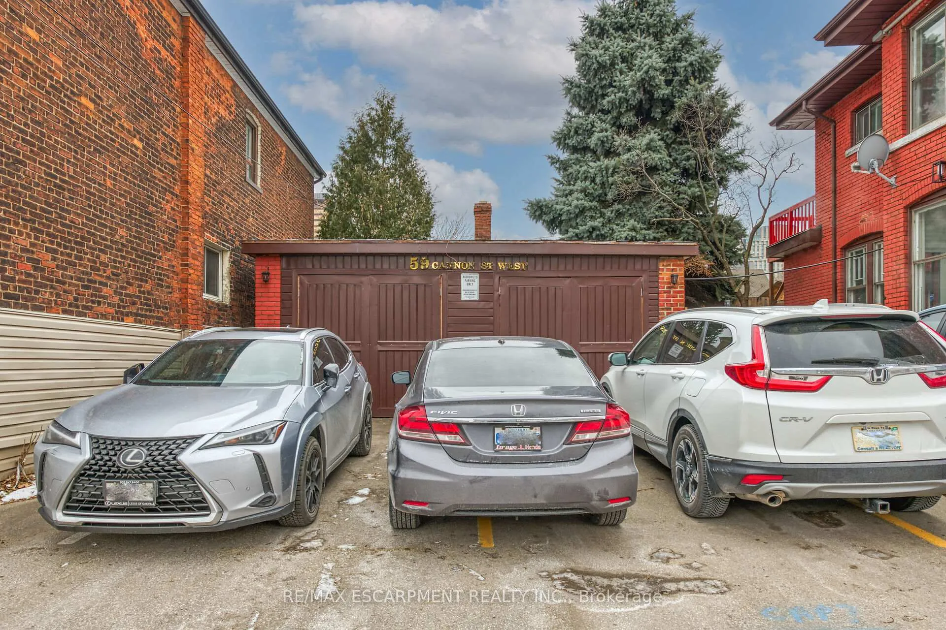 Photo 3 of 59 Cannon Street W, Hamilton, Strathcona — HOMEH