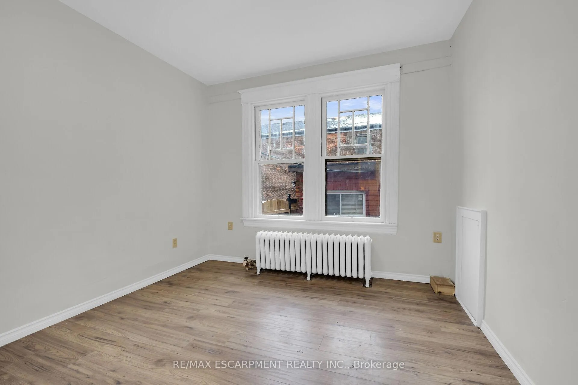 Photo 7 of 59 Cannon Street W, Hamilton, Strathcona — HOMEH