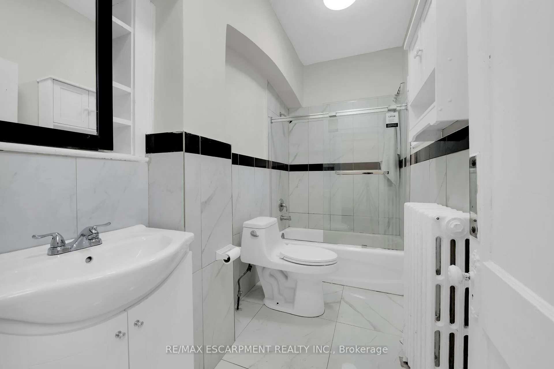 Photo 8 of 59 Cannon Street W, Hamilton, Strathcona — HOMEH