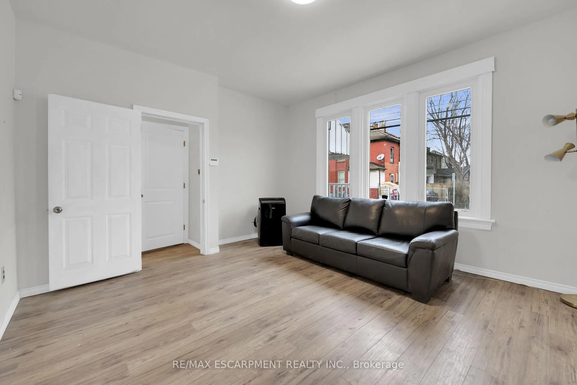 Photo 12 of 59 Cannon Street W, Hamilton, Strathcona — HOMEH