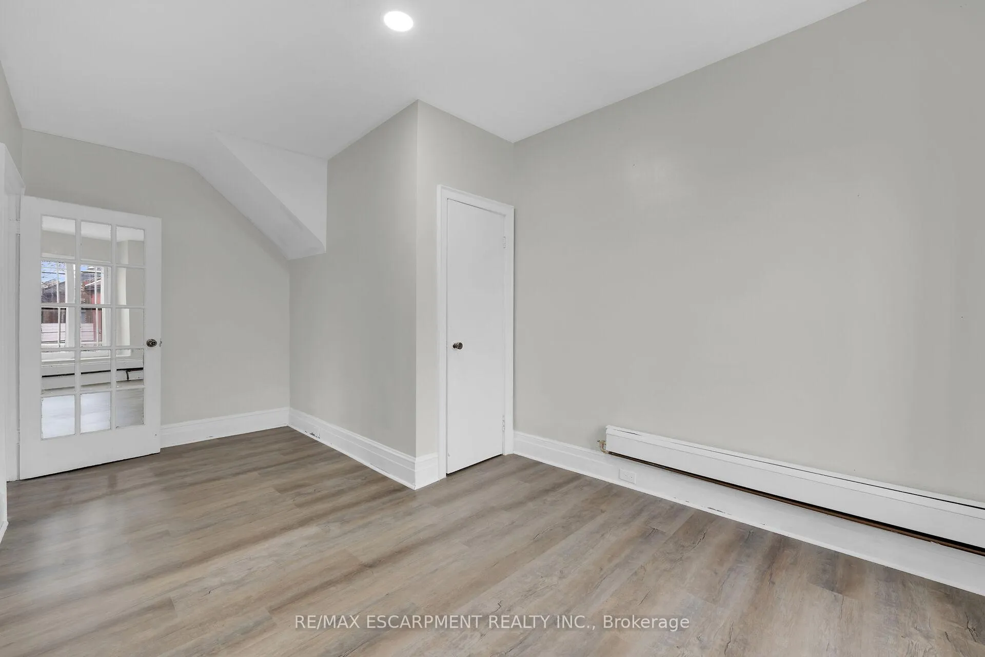Photo 22 of 59 Cannon Street W, Hamilton, Strathcona — HOMEH