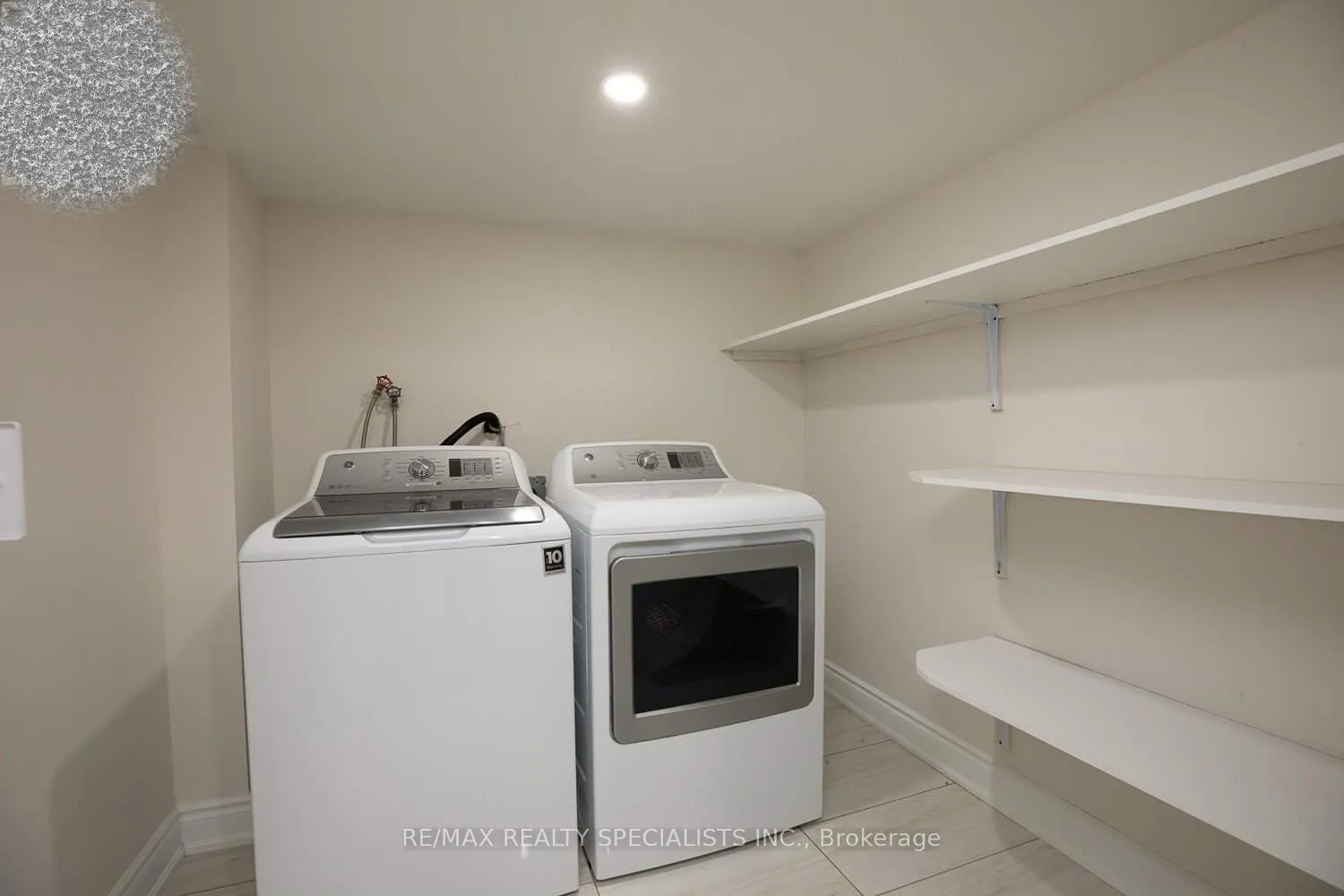 Photo 10 of Unit BASEMENT UNIT, 42 Rising HIll Ridge, Brampton, Bram West — HOMEH