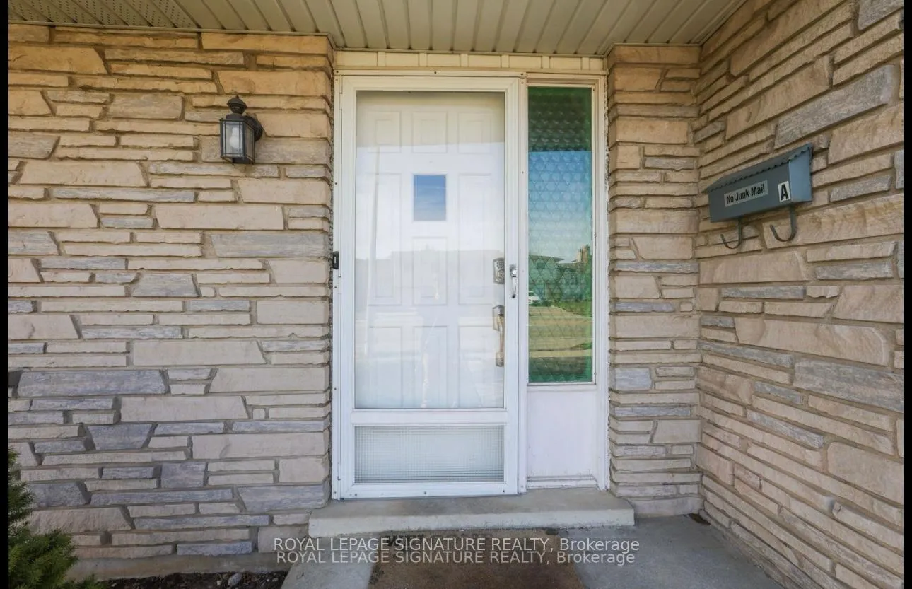 Photo 2 of 1506 Queen's Boulevard, Kitchener — HOMEH