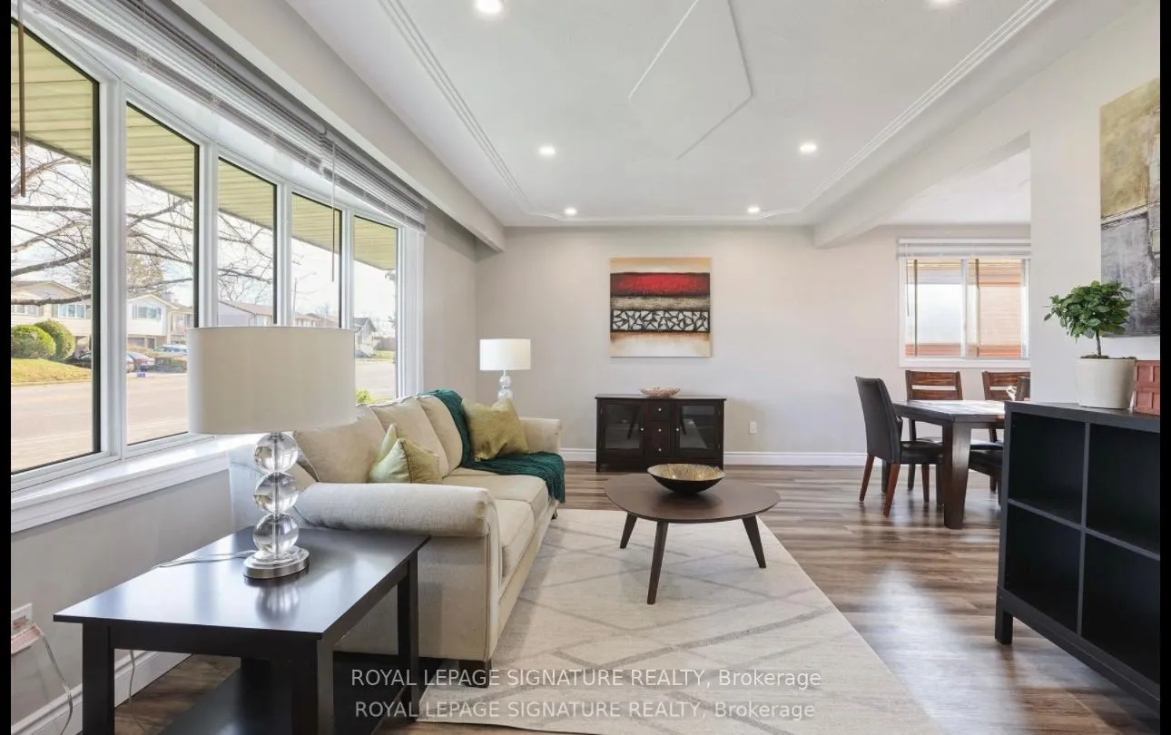 Photo 5 of 1506 Queen's Boulevard, Kitchener — HOMEH
