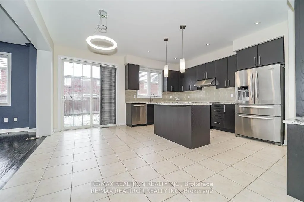 Photo 8 of 18 Corduroy Road, Markham, Victoria Manor-Jennings Gate — HOMEH