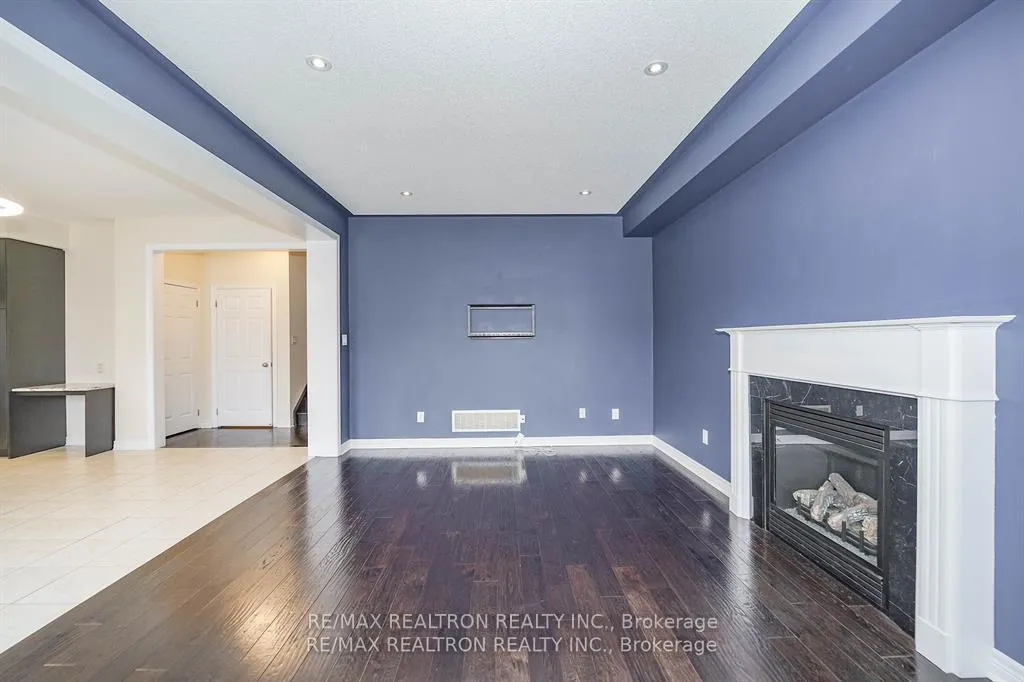 Photo 14 of 18 Corduroy Road, Markham, Victoria Manor-Jennings Gate — HOMEH
