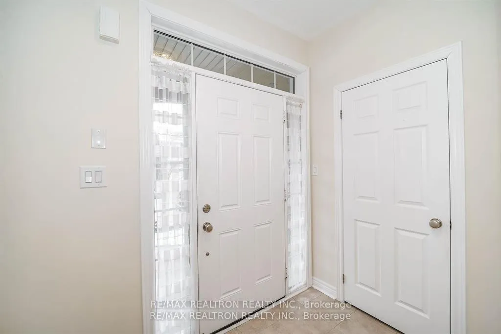 Photo 15 of 18 Corduroy Road, Markham, Victoria Manor-Jennings Gate — HOMEH