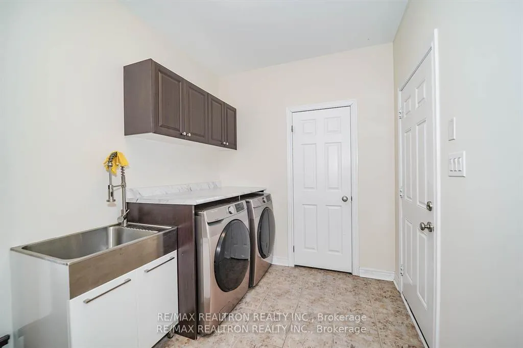 Photo 17 of 18 Corduroy Road, Markham, Victoria Manor-Jennings Gate — HOMEH
