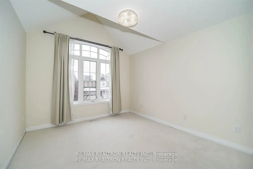 Photo 20 of 18 Corduroy Road, Markham, Victoria Manor-Jennings Gate — HOMEH