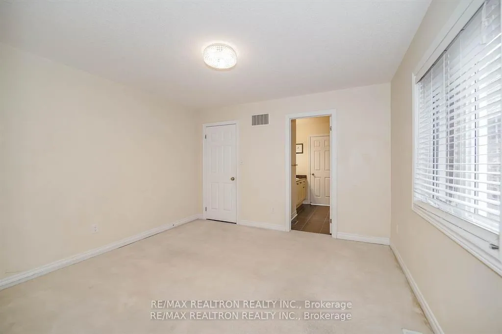 Photo 25 of 18 Corduroy Road, Markham, Victoria Manor-Jennings Gate — HOMEH