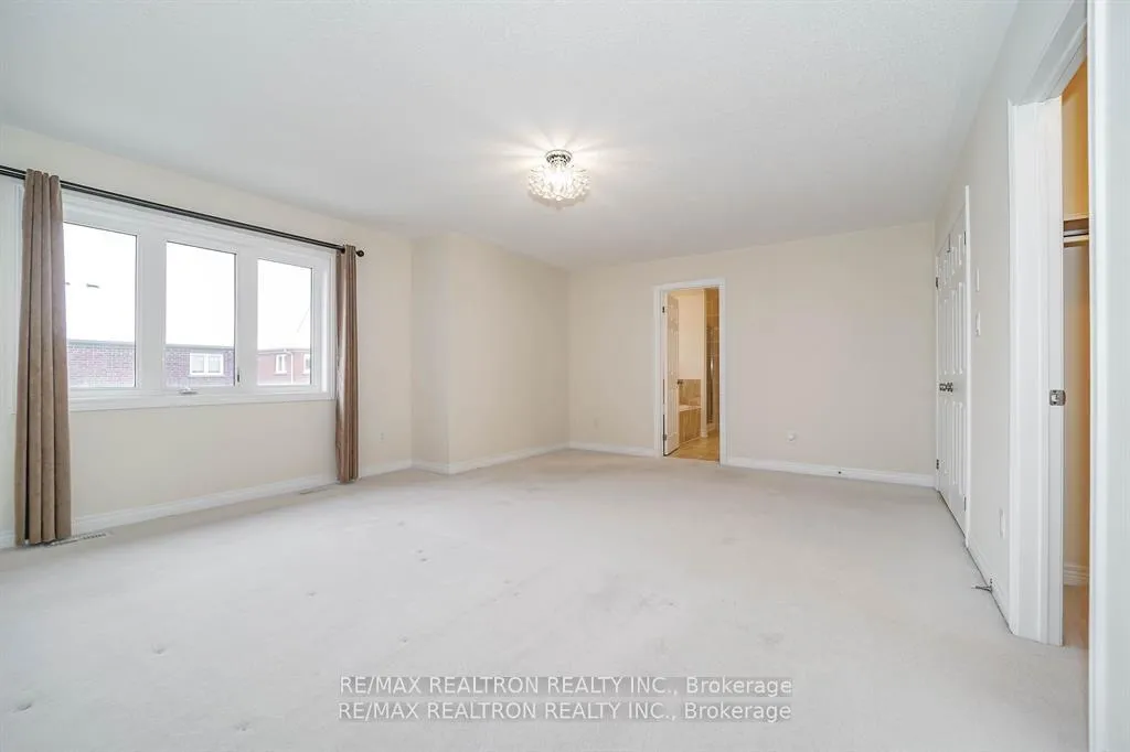 Photo 31 of 18 Corduroy Road, Markham, Victoria Manor-Jennings Gate — HOMEH