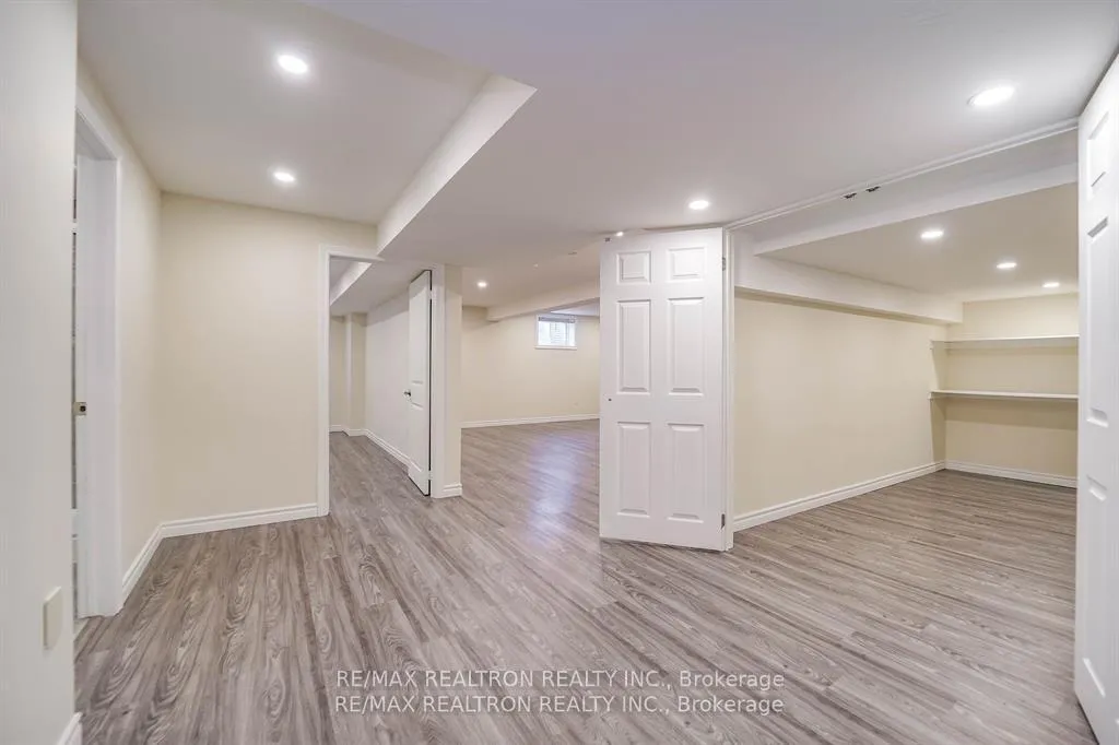 Photo 35 of 18 Corduroy Road, Markham, Victoria Manor-Jennings Gate — HOMEH