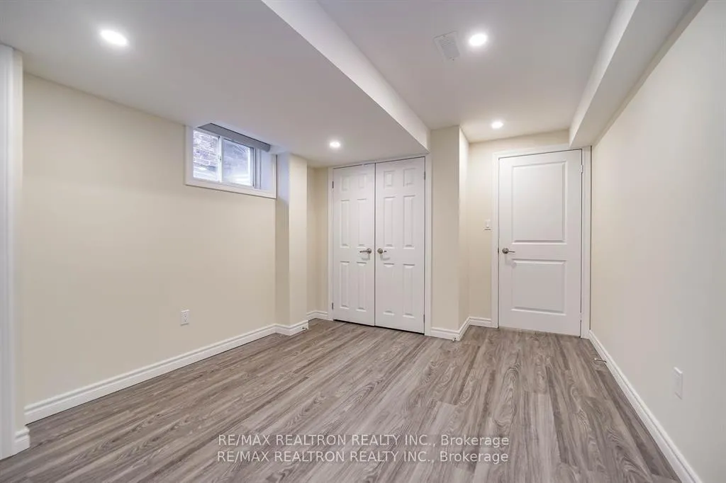 Photo 37 of 18 Corduroy Road, Markham, Victoria Manor-Jennings Gate — HOMEH
