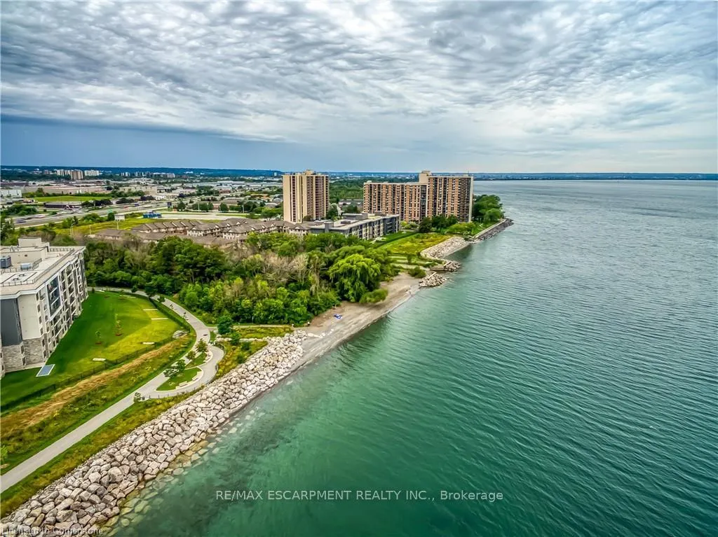 Photo 6 of Unit 329, 125 Shoreview Place, Hamilton, Stoney Creek — HOMEH
