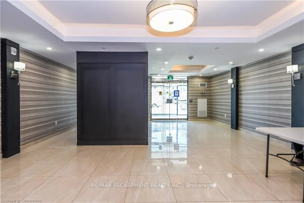 Photo 9 of Unit 329, 125 Shoreview Place, Hamilton, Stoney Creek — HOMEH