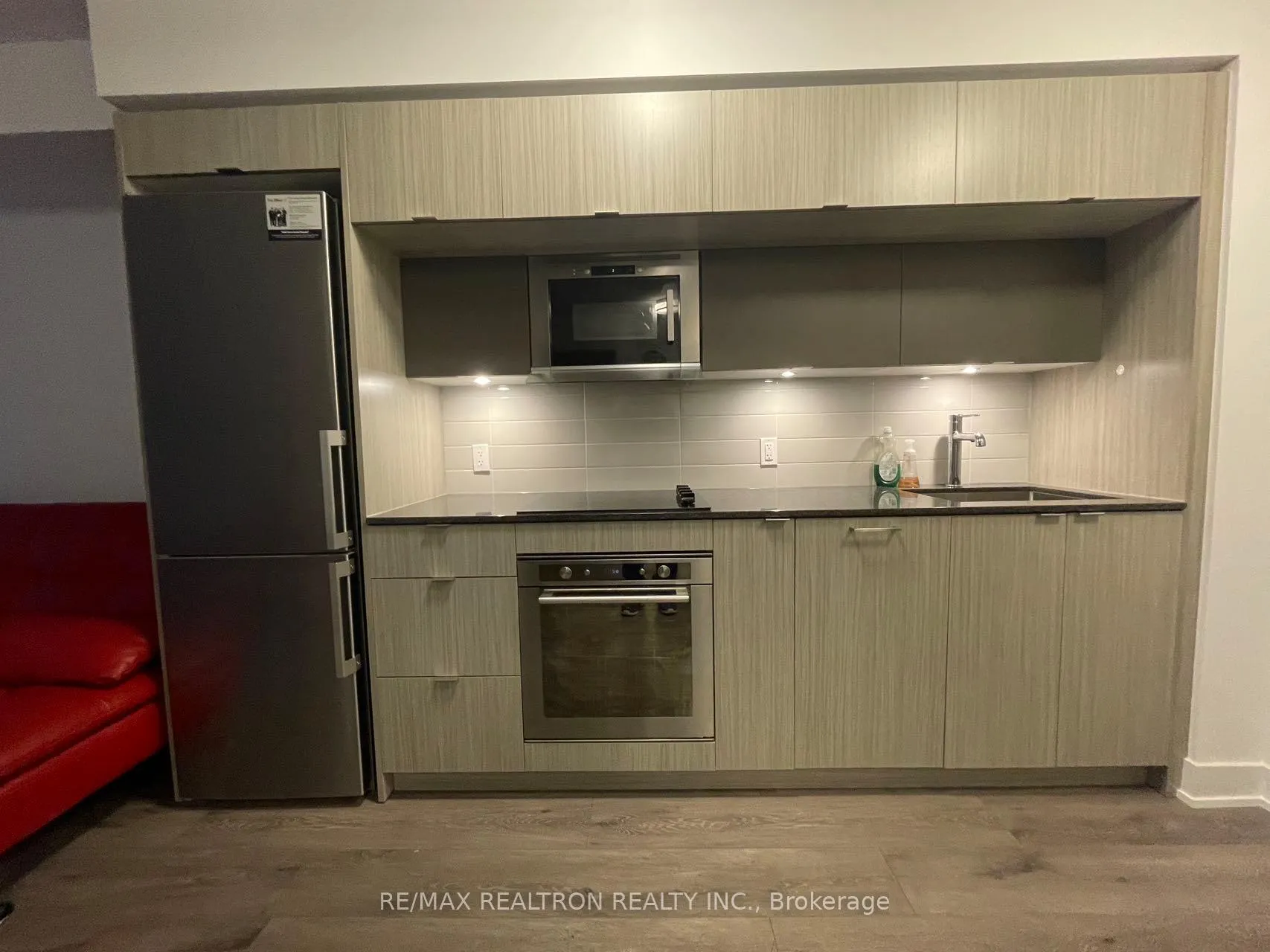 Photo 4 of Unit 619, 585 Bloor Street E, Toronto, North St. James Town — HOMEH