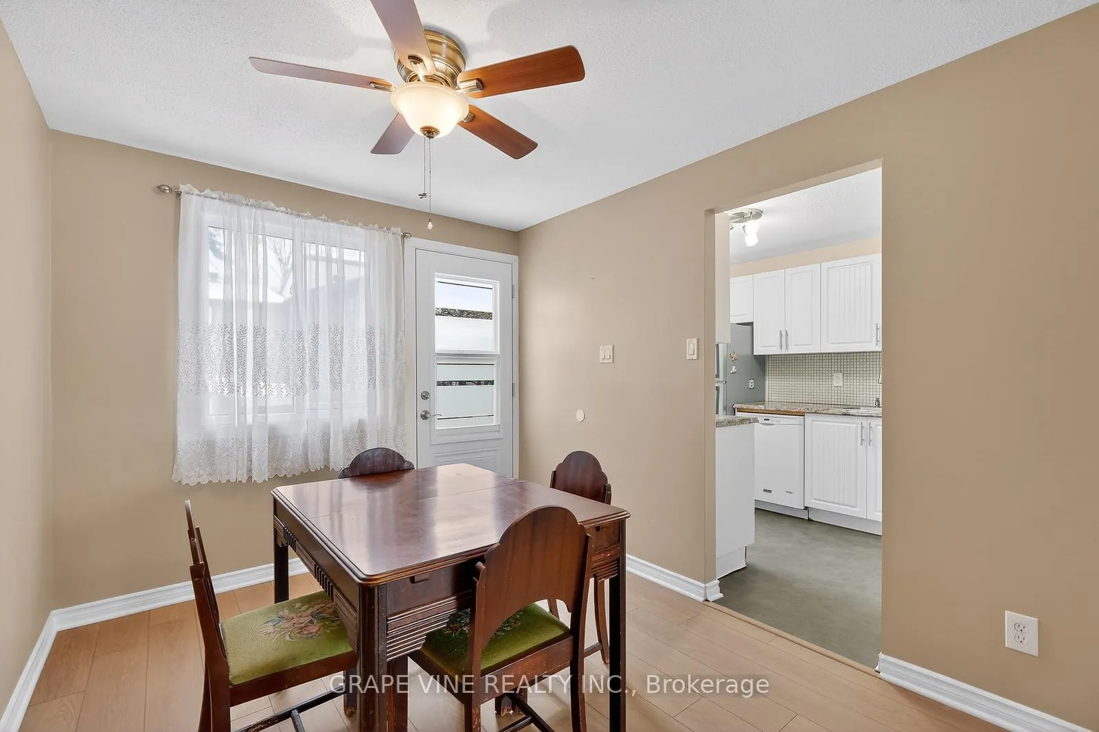 Photo 11 of 6885 Bilberry Drive, Ottawa, Convent Glen North — HOMEH