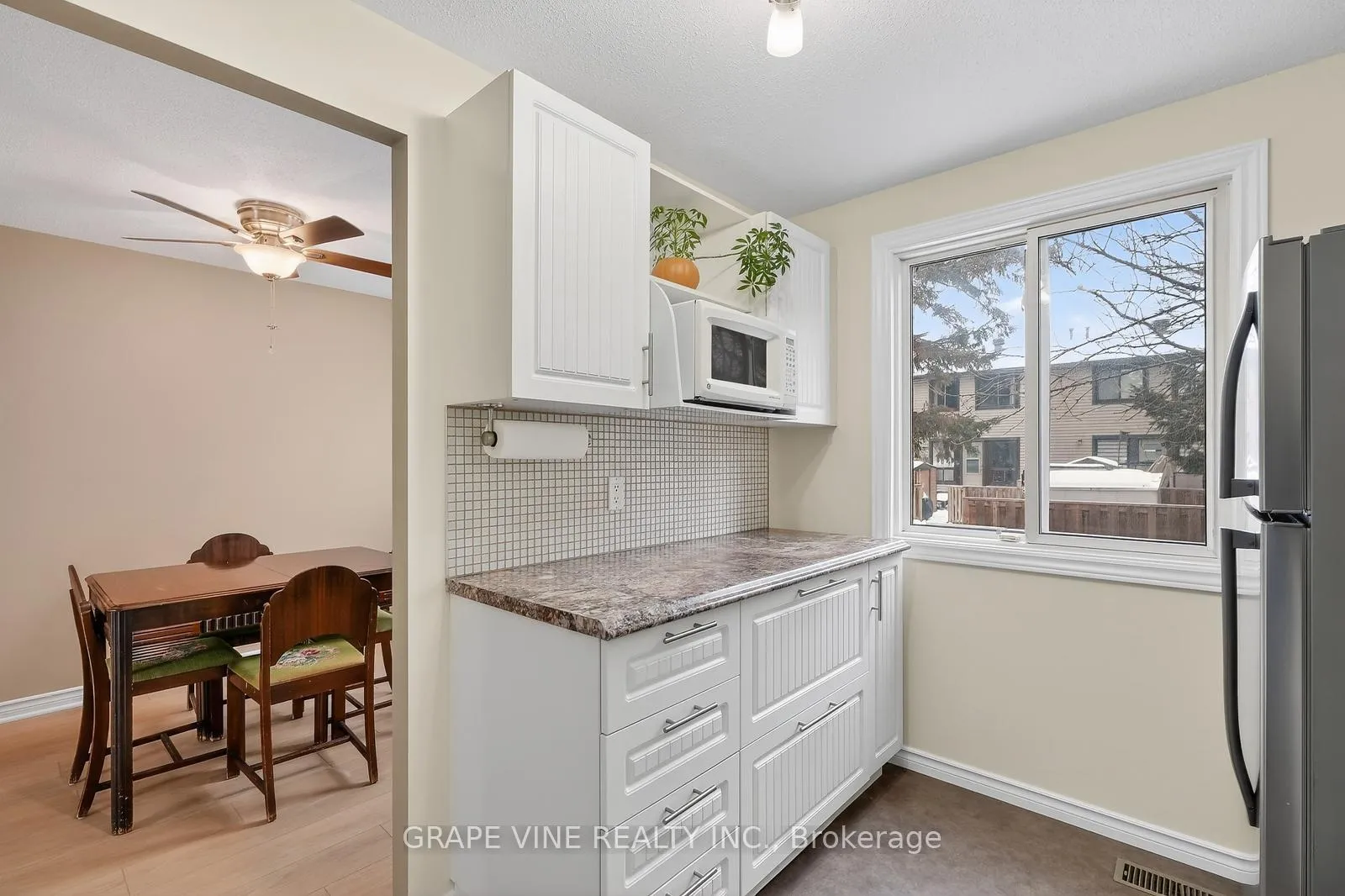 Photo 13 of 6885 Bilberry Drive, Ottawa, Convent Glen North — HOMEH