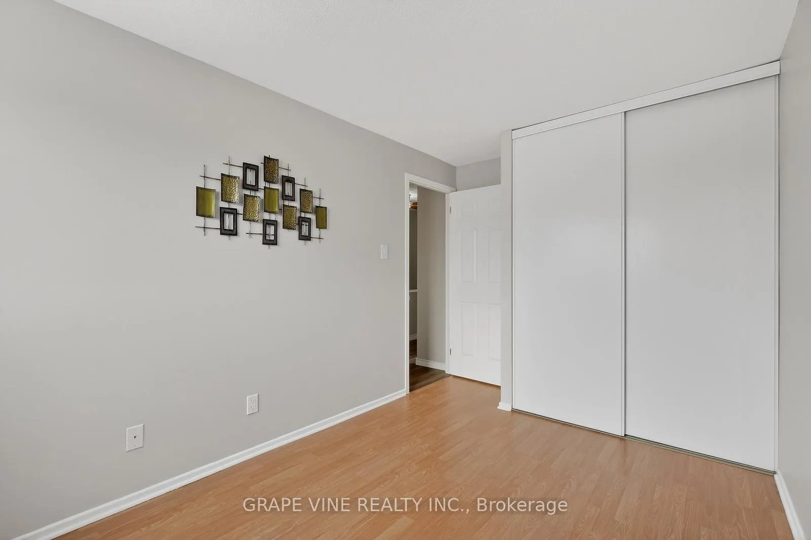 Photo 23 of 6885 Bilberry Drive, Ottawa, Convent Glen North — HOMEH