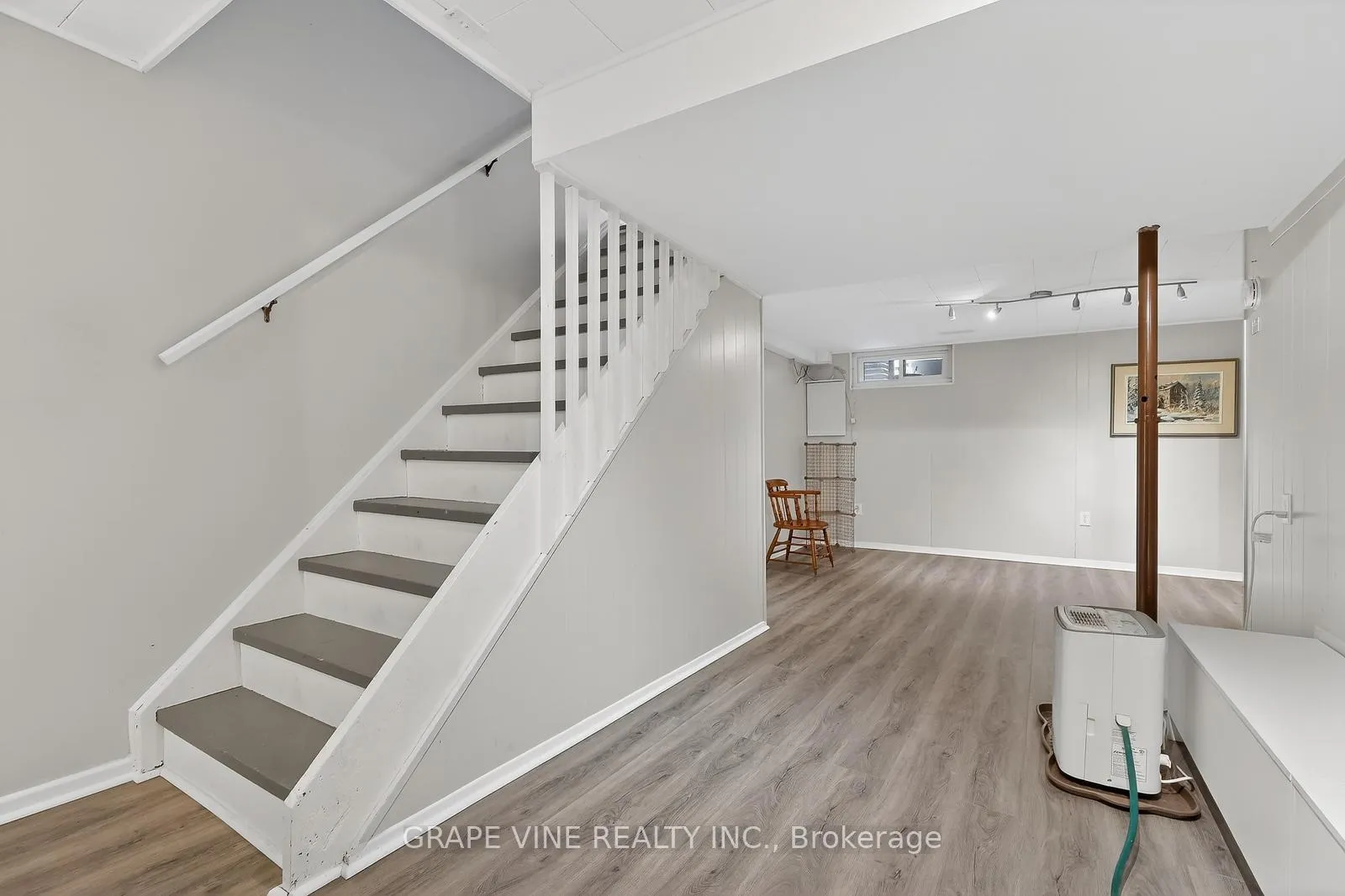 Photo 33 of 6885 Bilberry Drive, Ottawa, Convent Glen North — HOMEH