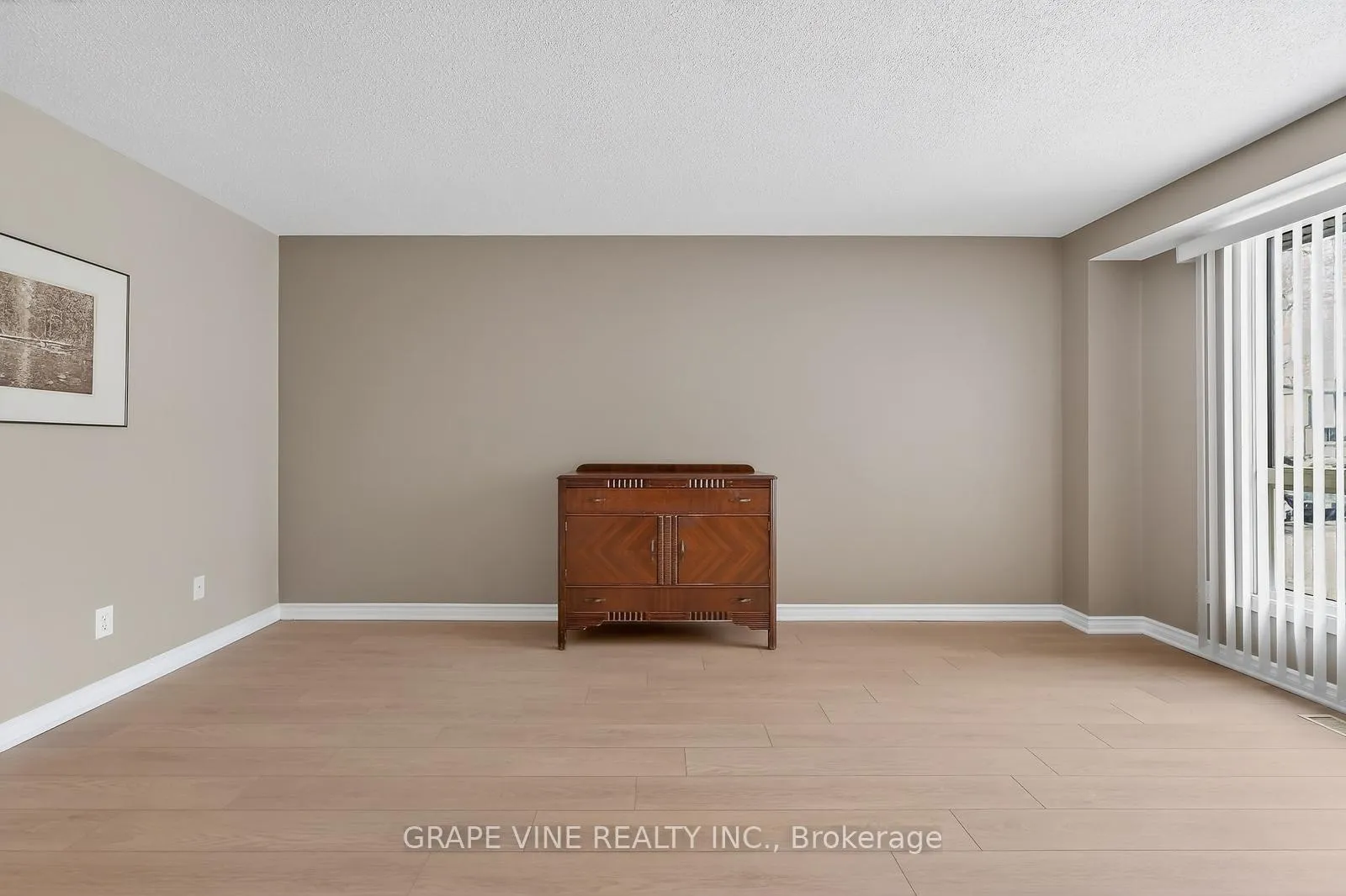 Photo 37 of 6885 Bilberry Drive, Ottawa, Convent Glen North — HOMEH