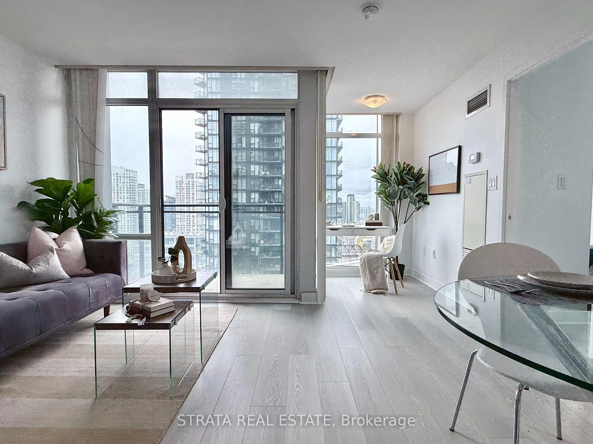 Photo 5 of Unit 3012, 25 Telegram Mews, Toronto, Waterfront Communities — HOMEH