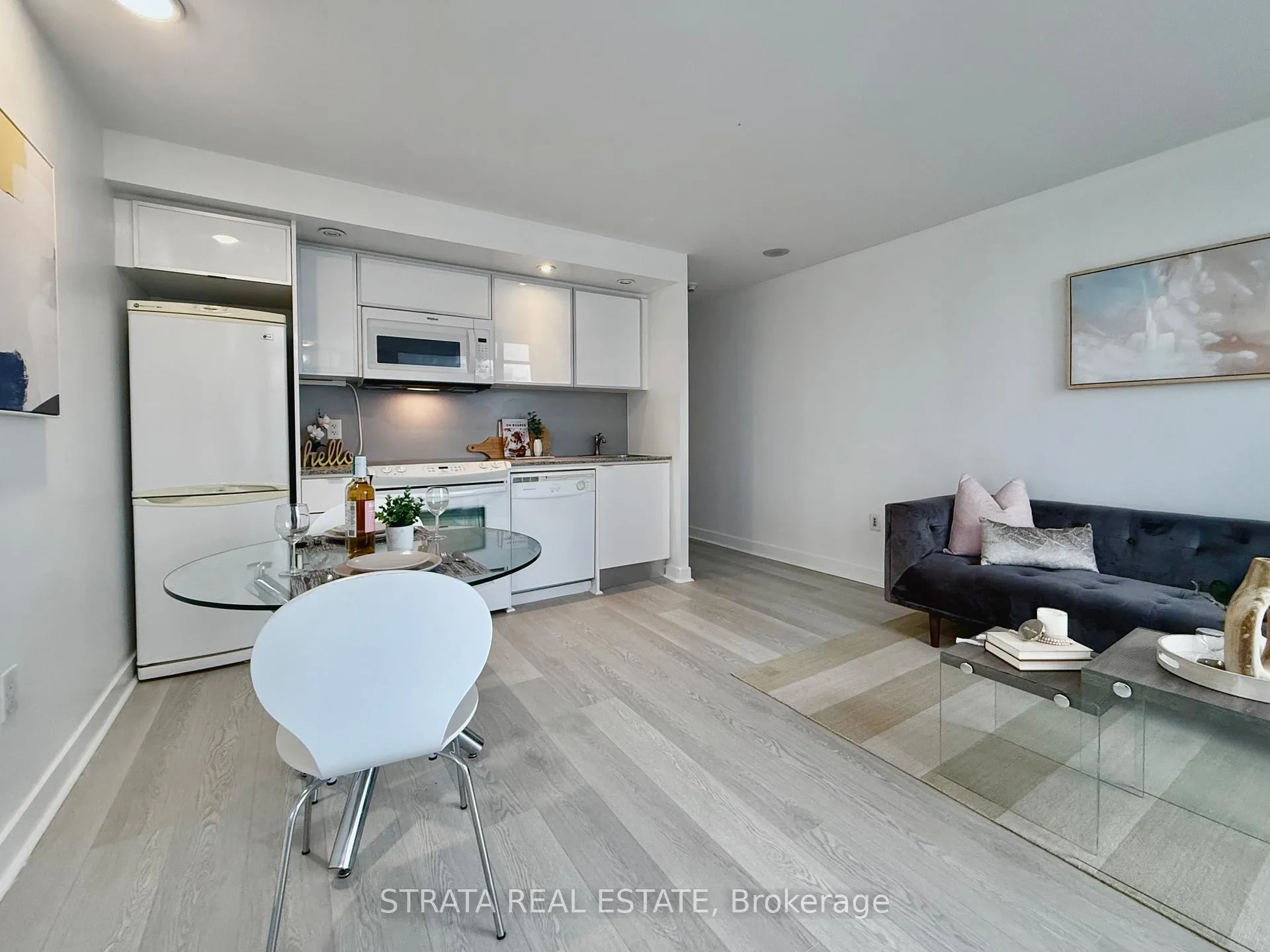 Photo 6 of Unit 3012, 25 Telegram Mews, Toronto, Waterfront Communities — HOMEH