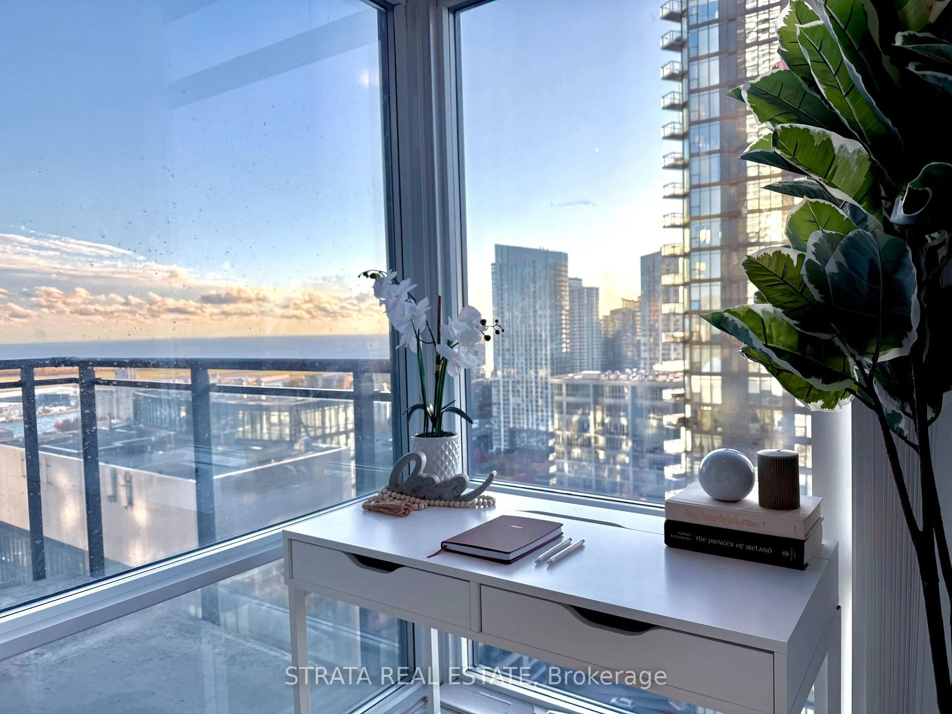 Photo 15 of Unit 3012, 25 Telegram Mews, Toronto, Waterfront Communities — HOMEH