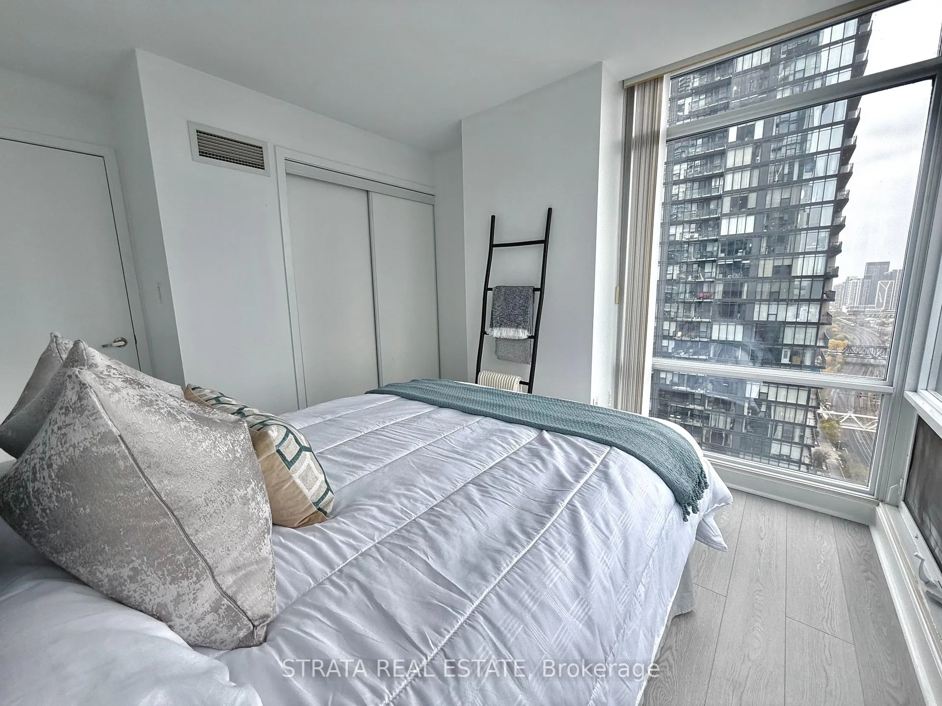 Photo 17 of Unit 3012, 25 Telegram Mews, Toronto, Waterfront Communities — HOMEH