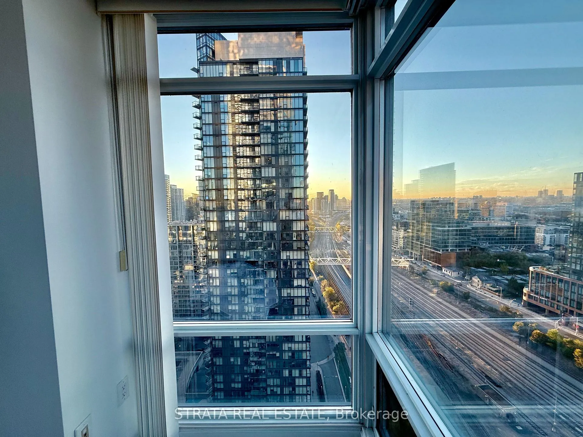 Photo 21 of Unit 3012, 25 Telegram Mews, Toronto, Waterfront Communities — HOMEH