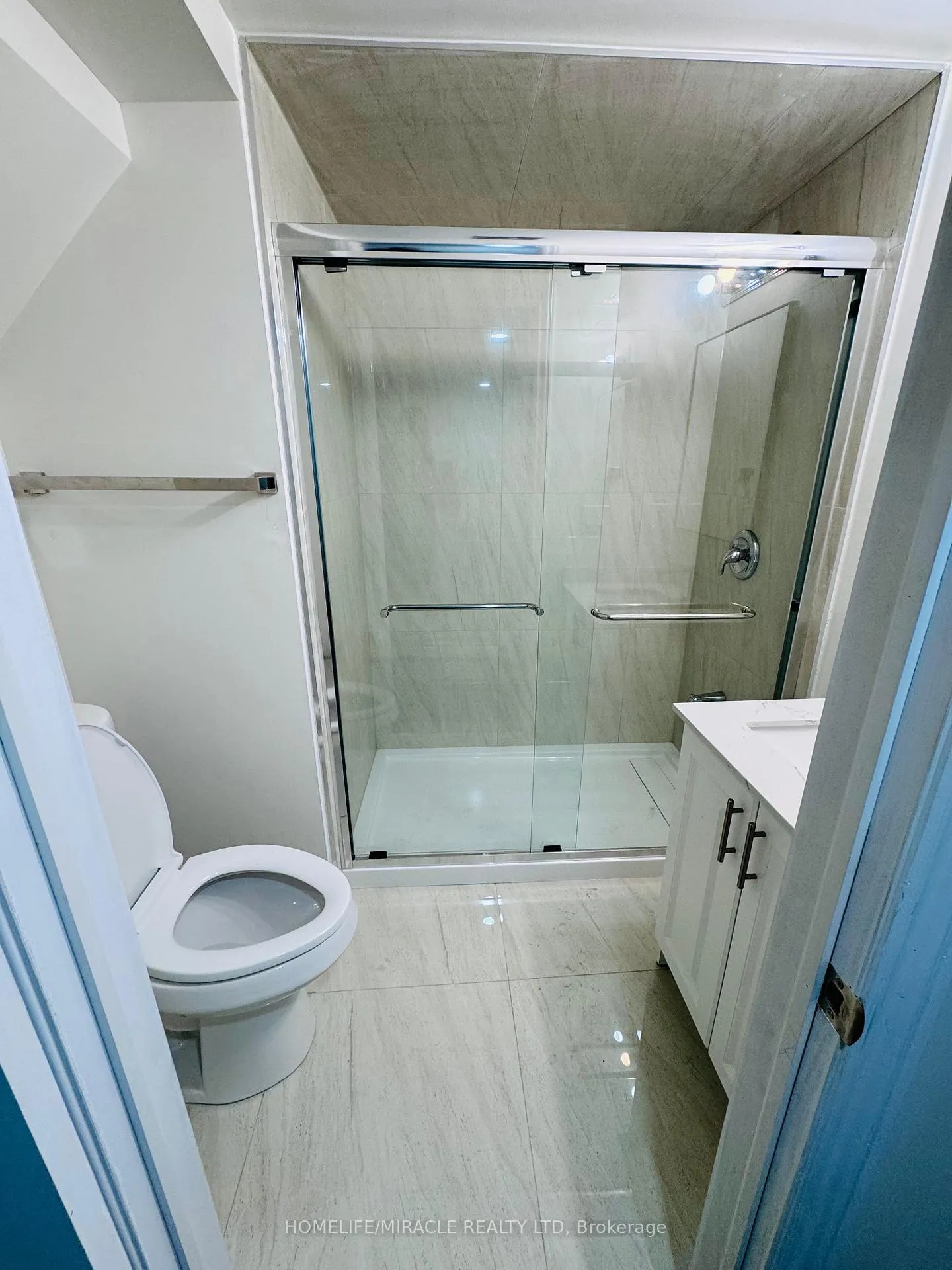 Photo 4 of Unit Bsmt, 3 Christie Drive, Brampton, Snelgrove — HOMEH