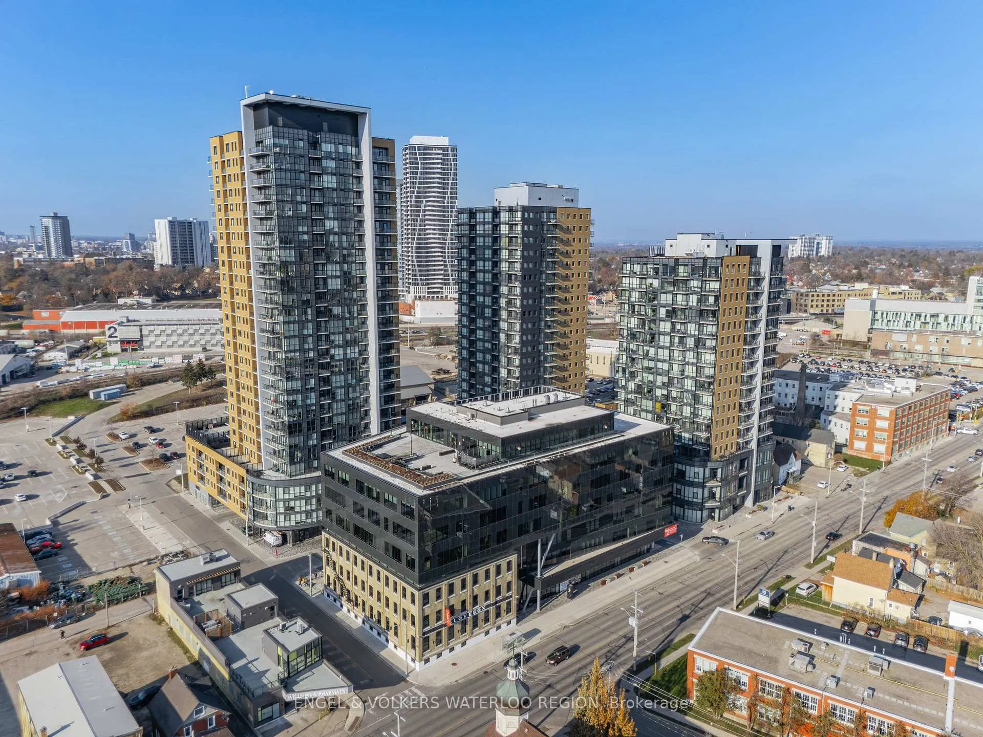 Photo 2 of Unit 902, 104 Garment Street, Kitchener — HOMEH