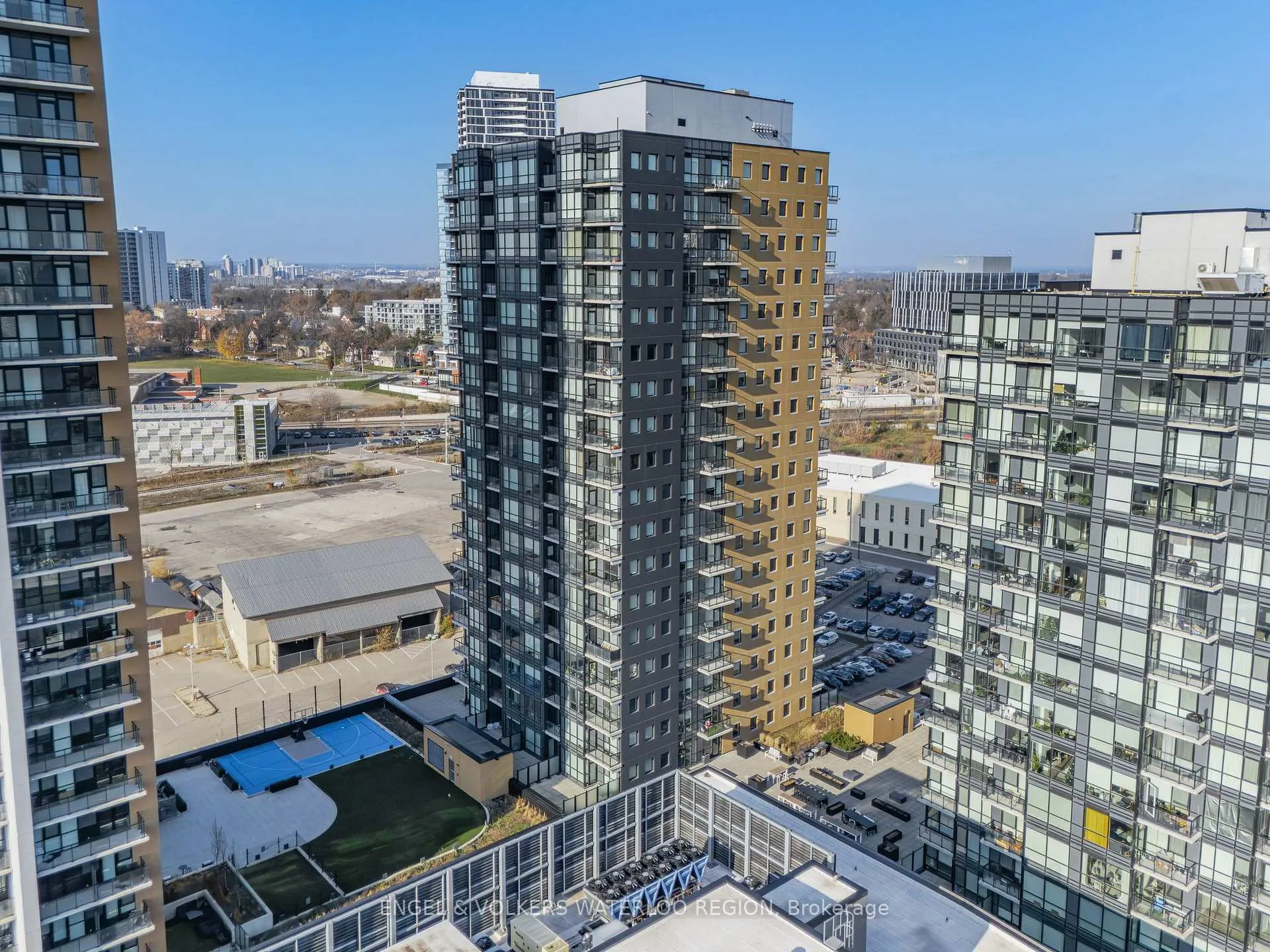 Photo 5 of Unit 902, 104 Garment Street, Kitchener — HOMEH