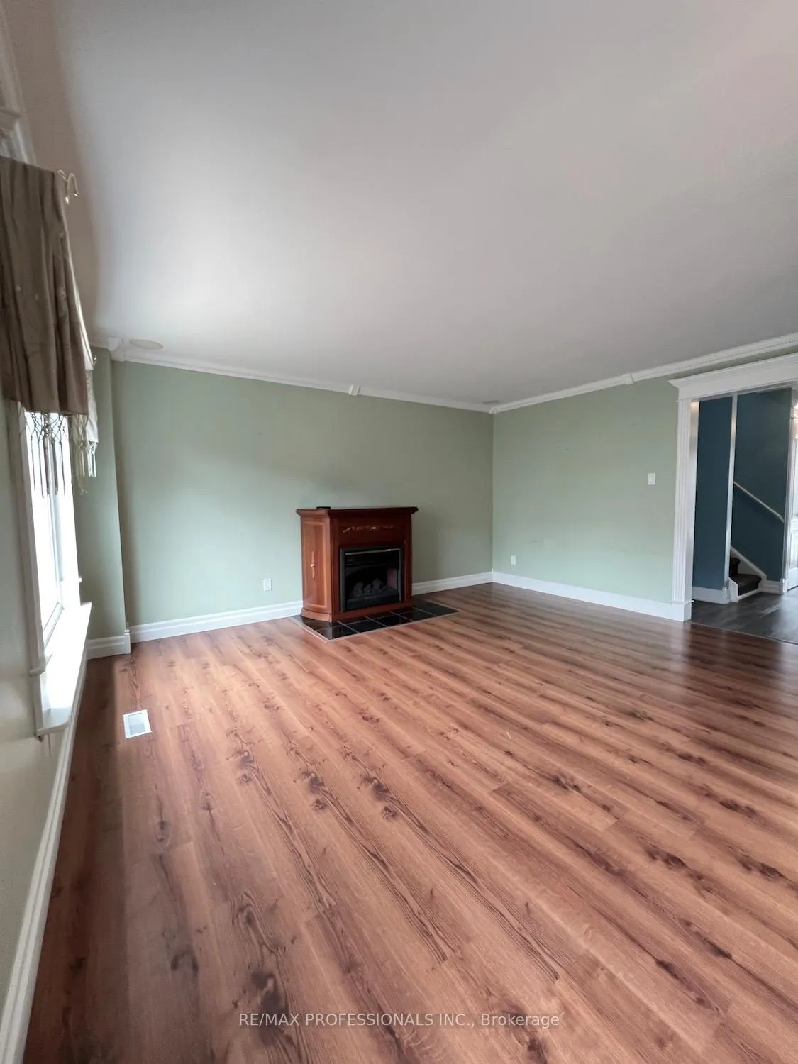 Photo 6 of 23 Rushmore Crescent, Brampton, Heart Lake East — HOMEH