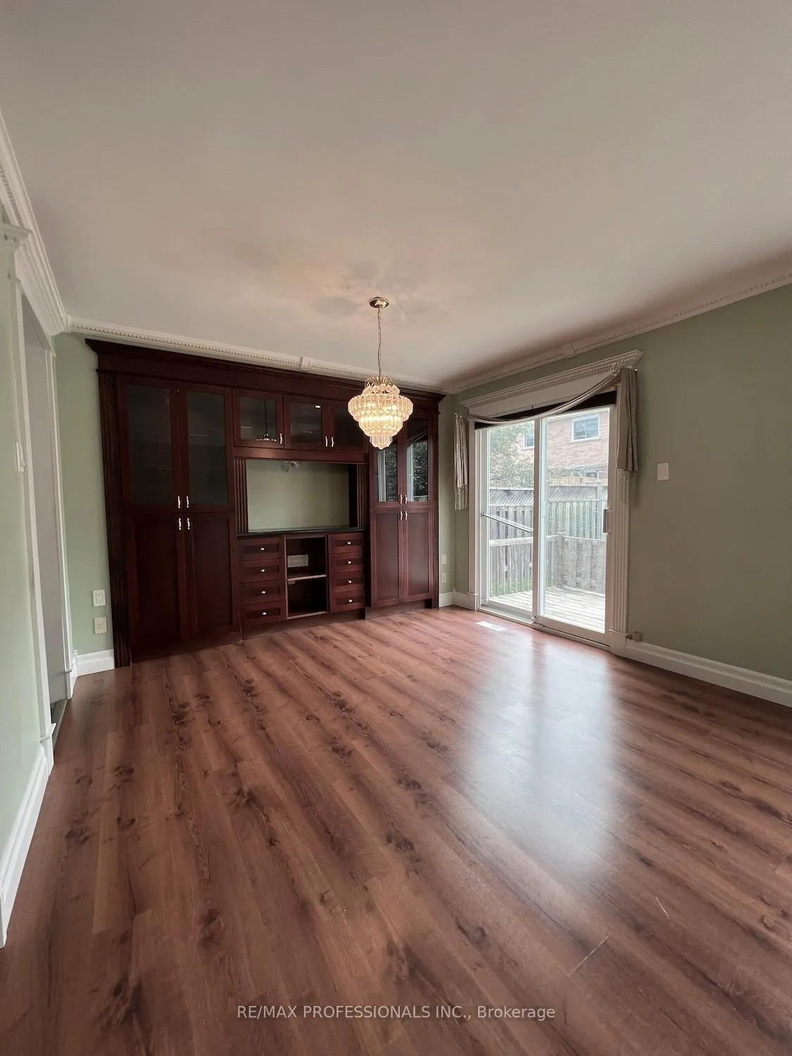 Photo 8 of 23 Rushmore Crescent, Brampton, Heart Lake East — HOMEH