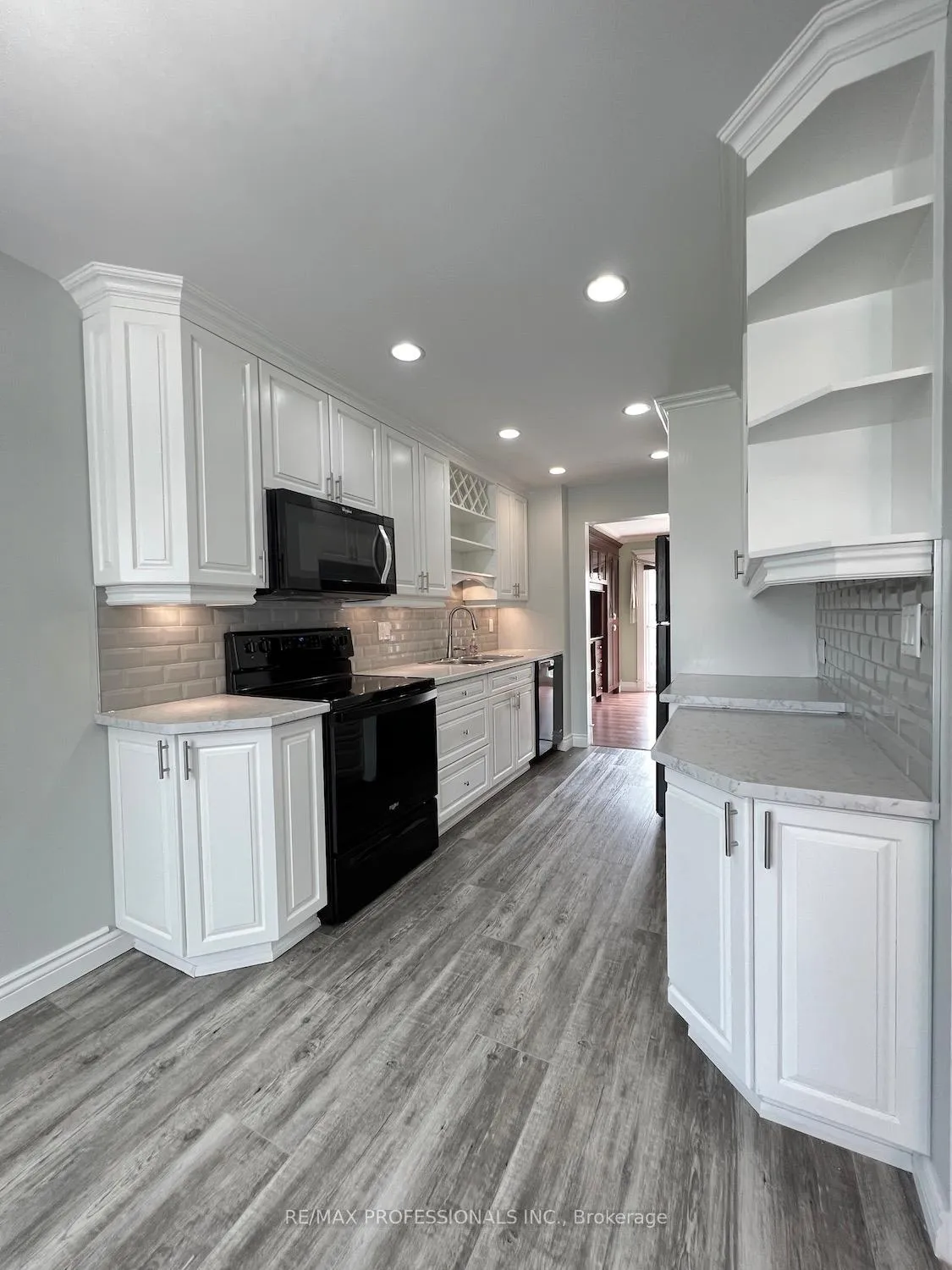 Photo 10 of 23 Rushmore Crescent, Brampton, Heart Lake East — HOMEH