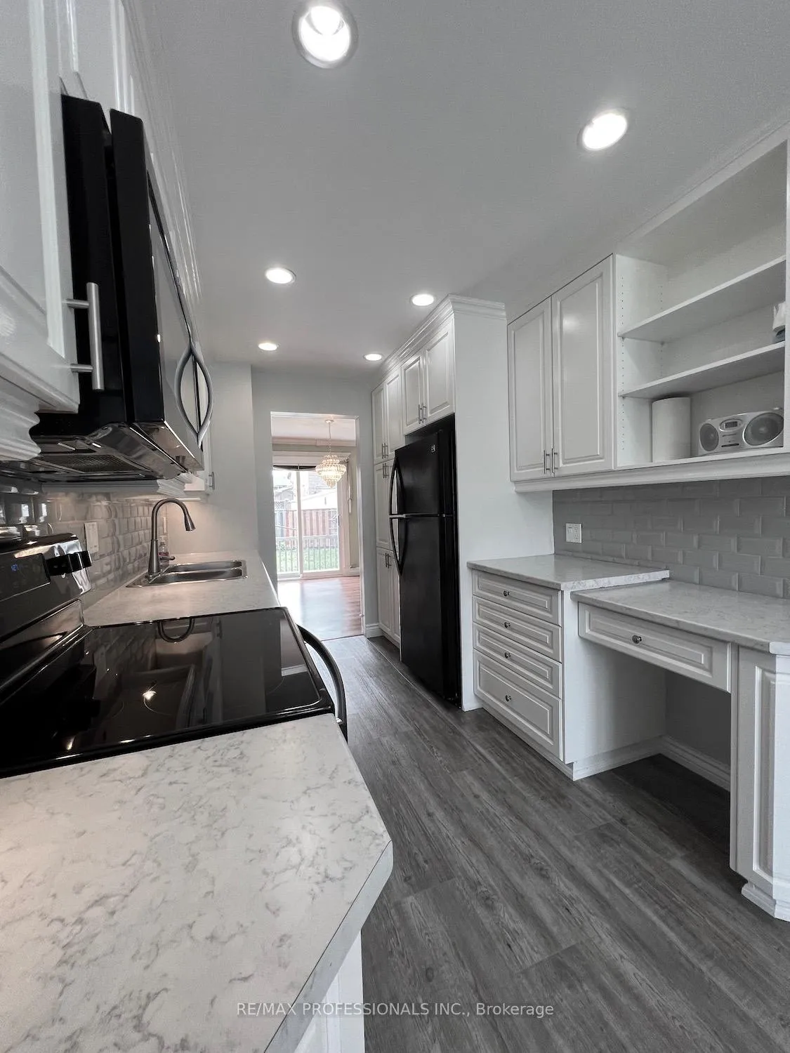 Photo 11 of 23 Rushmore Crescent, Brampton, Heart Lake East — HOMEH