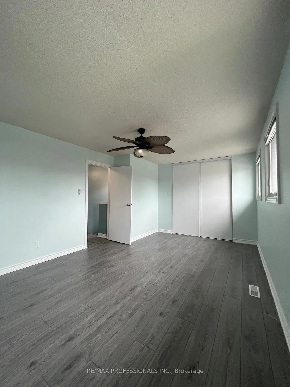 Photo 18 of 23 Rushmore Crescent, Brampton, Heart Lake East — HOMEH