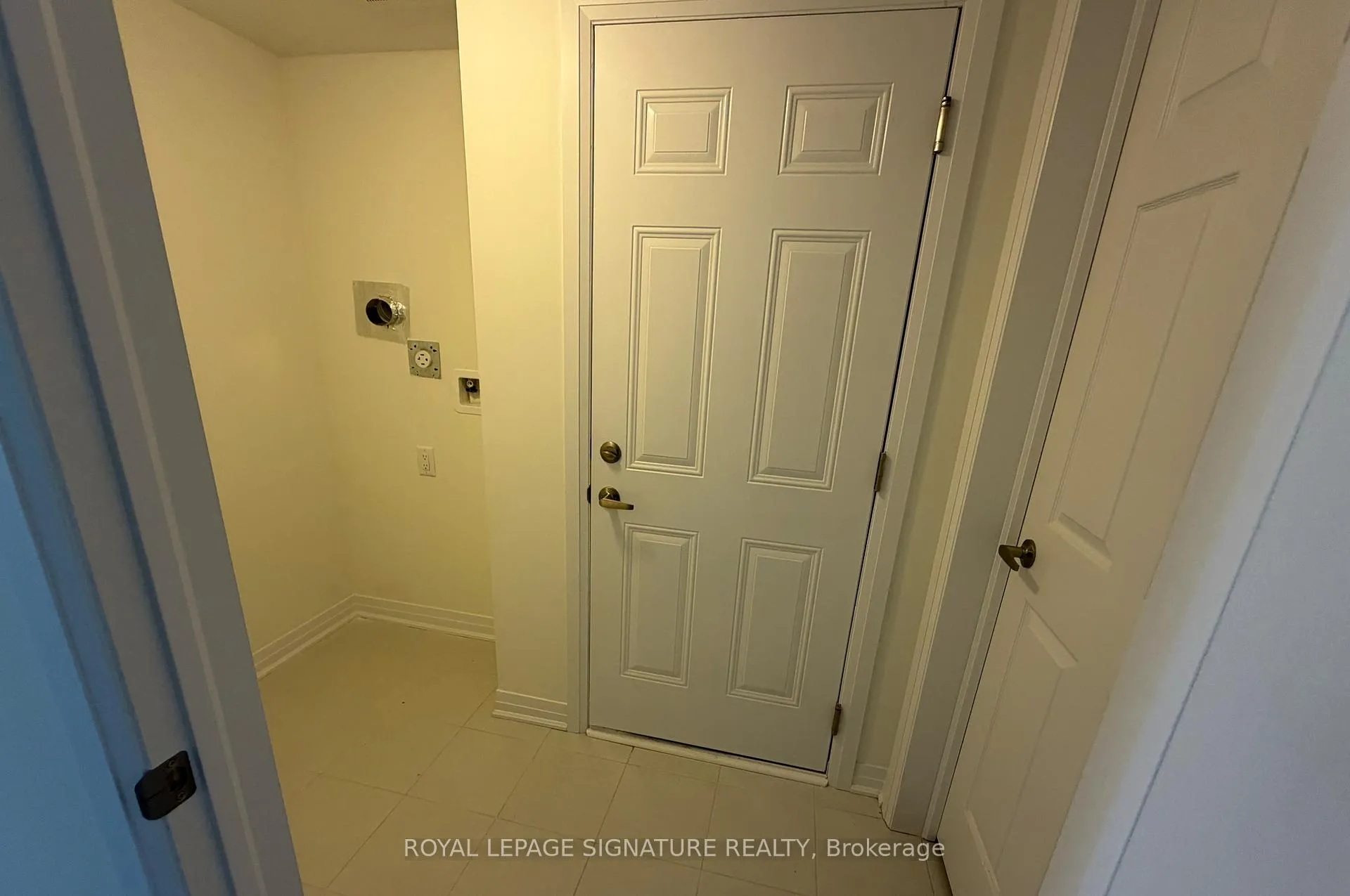 Photo 9 of 29 Pogie Drive, Welland, Dain City — HOMEH