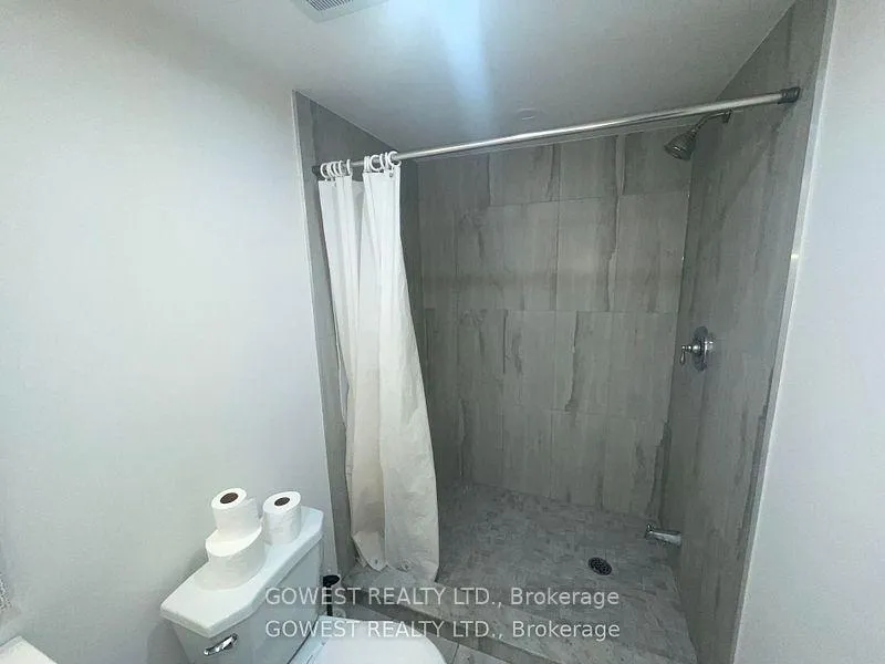 Photo 14 of Unit Lower Level, 135 West 27 Street, Hamilton, Gilbert — HOMEH