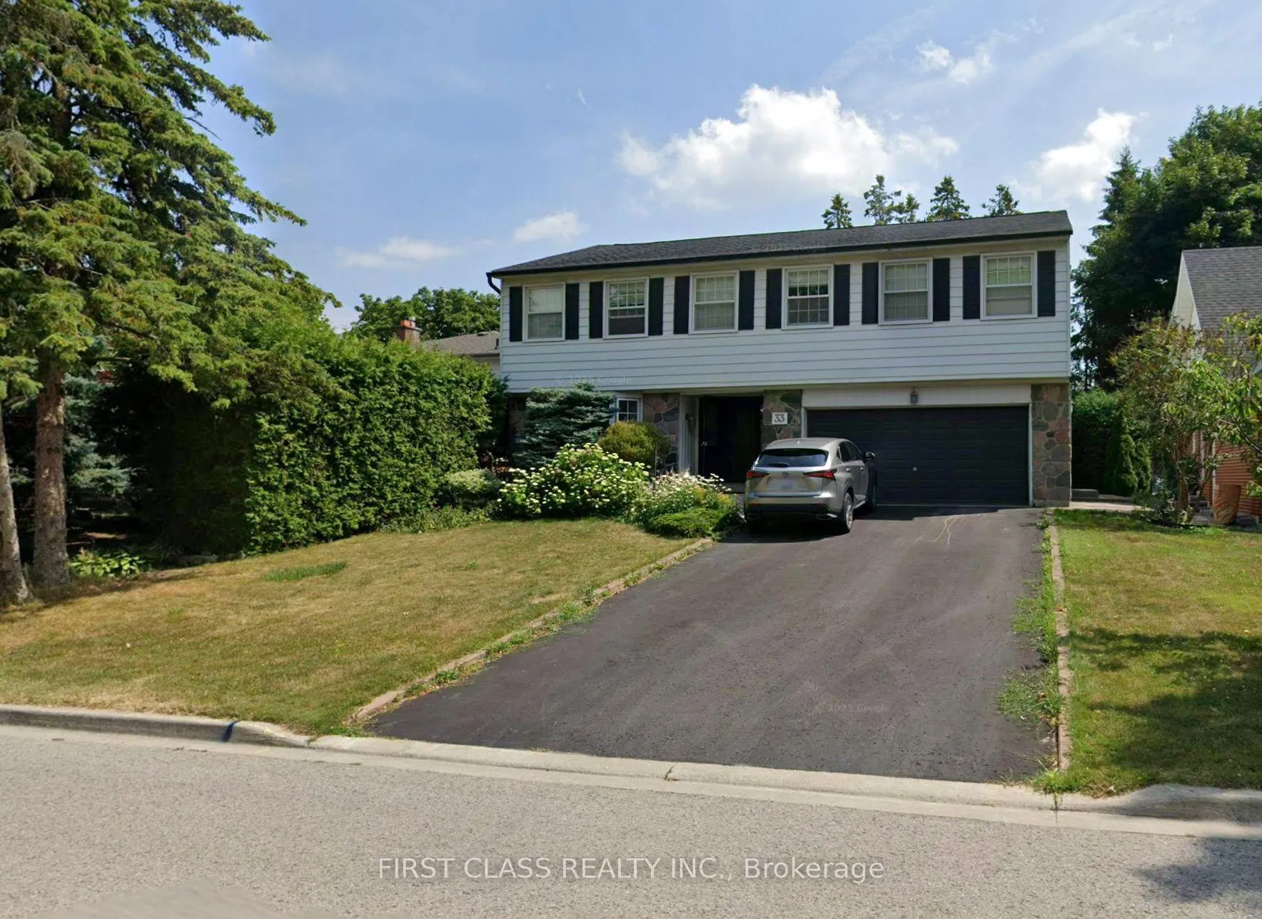 Front of 33 Apple Orchard Path