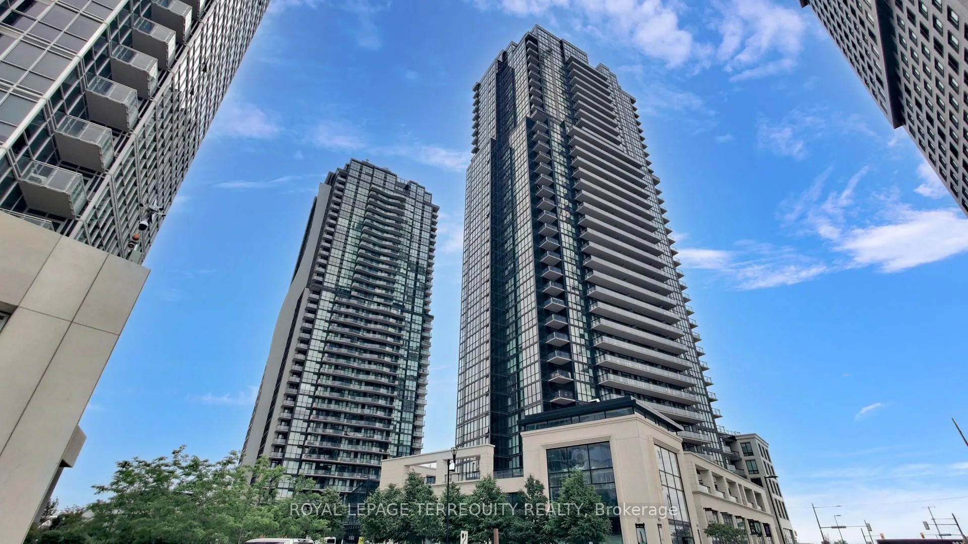 Photo 2 of Unit 910, 2900 Highway 7 Street, Vaughan, Concord — HOMEH