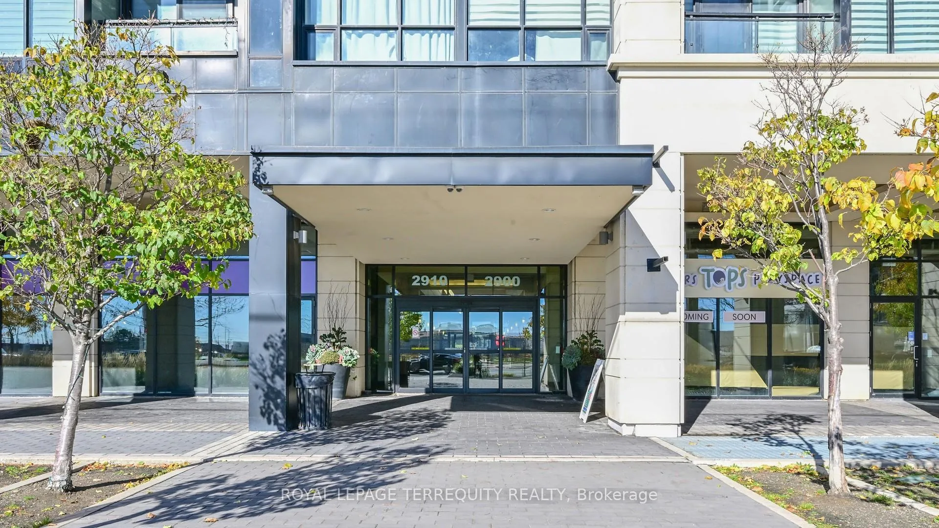 Photo 4 of Unit 910, 2900 Highway 7 Street, Vaughan, Concord — HOMEH