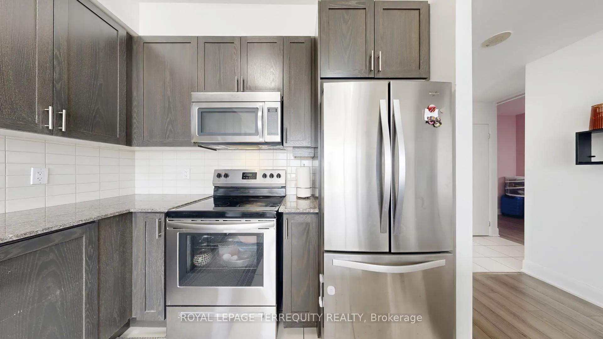 Photo 23 of Unit 910, 2900 Highway 7 Street, Vaughan, Concord — HOMEH