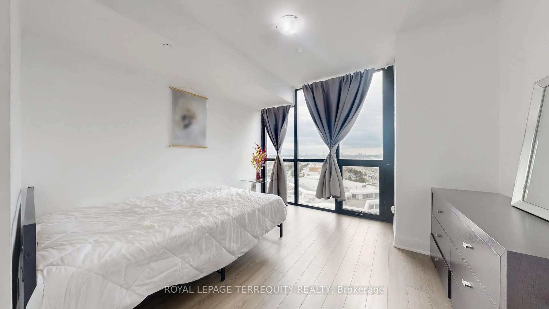 Photo 27 of Unit 910, 2900 Highway 7 Street, Vaughan, Concord — HOMEH